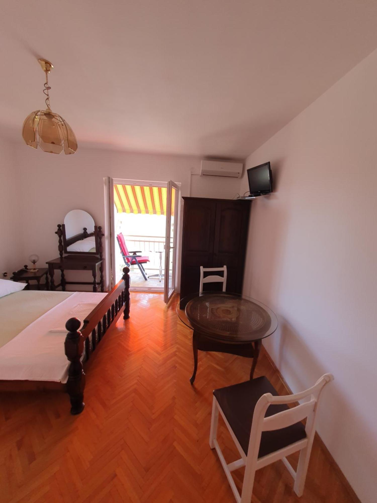 Apartmani Miljak Omiš Zewnętrze zdjęcie