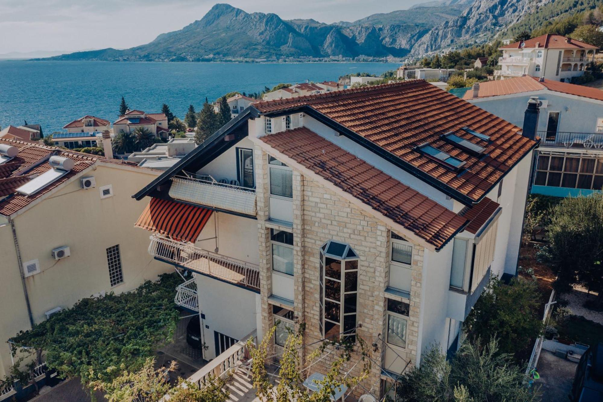 Apartmani Miljak Omiš Zewnętrze zdjęcie